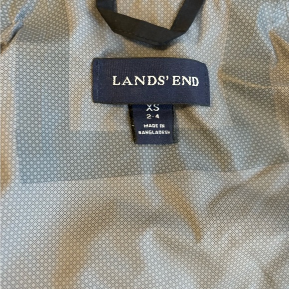 NWOT LANDS END RAIN JACKET - Picture 9 of 10